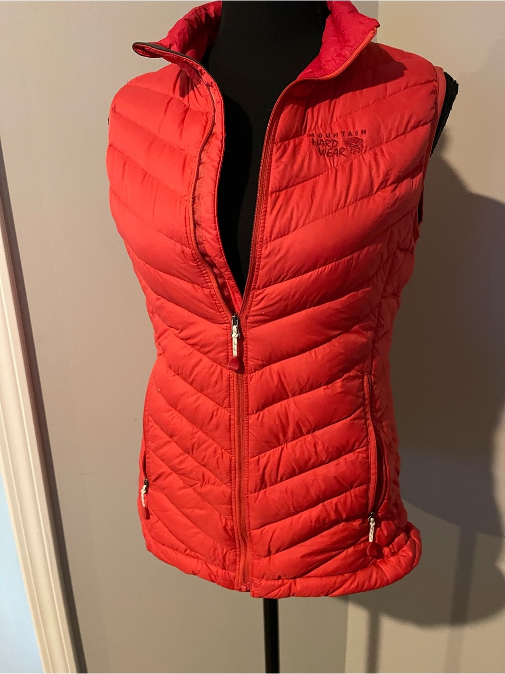 Mountain Hardwear Women’s Quilted Vest in Bright Red